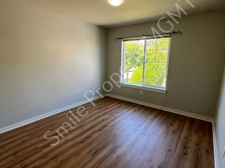 13054 SE Meadehill Ave — Photo 12