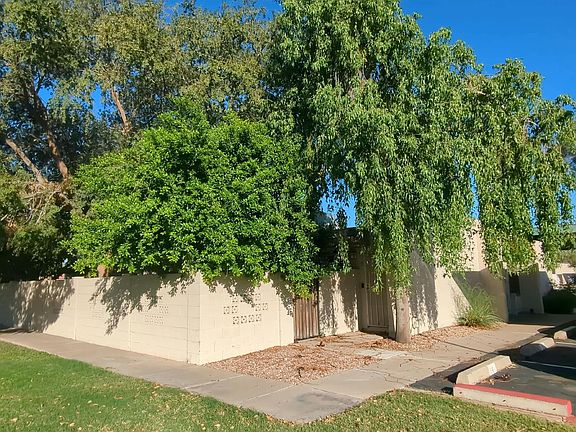 2nd image of 555 N May APT 7