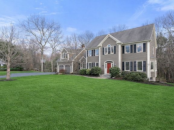 3rd image of 74 Flint Locke Ln