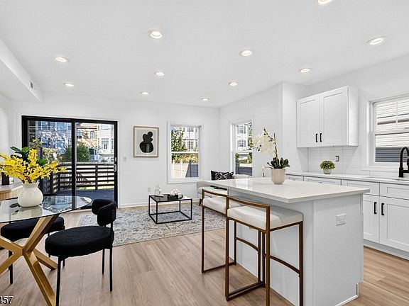 2nd image of 25 Maple Ave