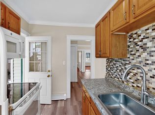 5 Ropes St #2, Salem, MA 01970