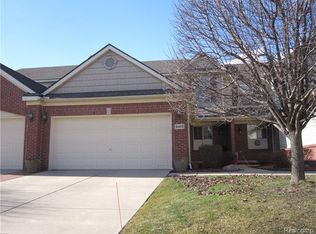 4663 Summer Ridge Dr, Howell, MI 48843