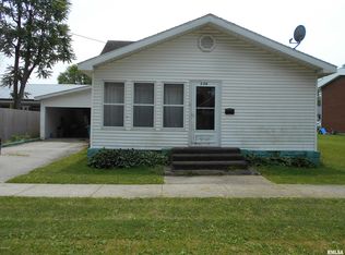 538 E 3rd St, Flora, IL 62839