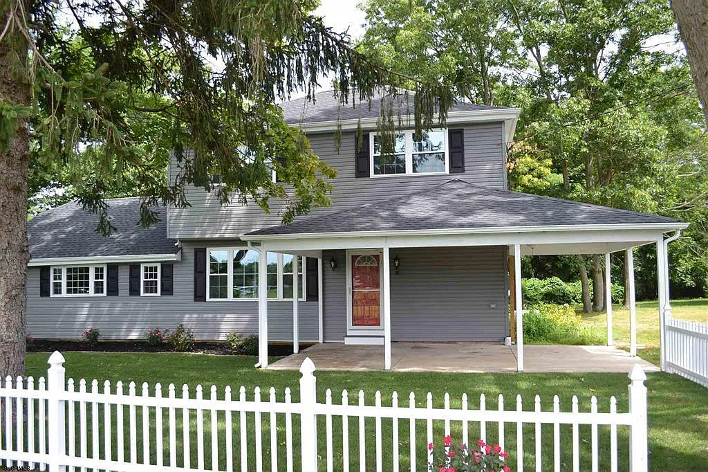 4 bed, 1776 sqft, $3,875 — Photo 1