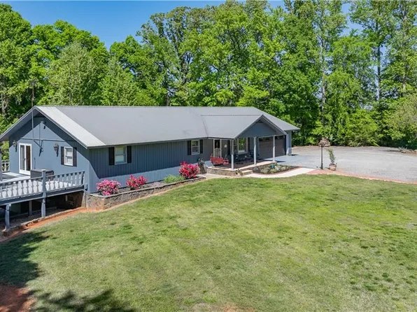 7362 Volunteer Rescue Rd, Denton, NC 27239