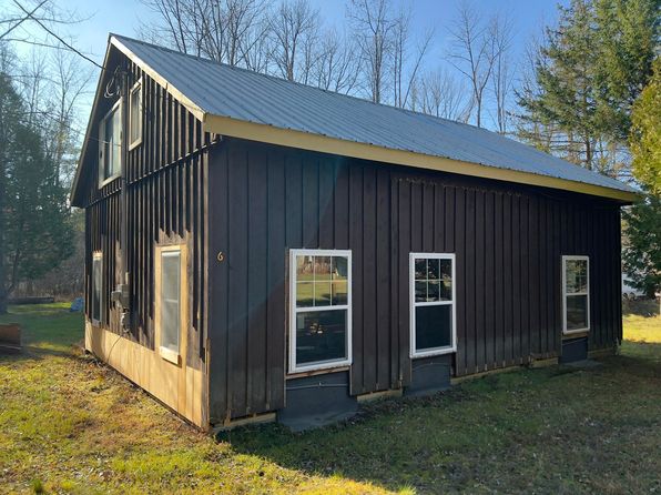 712 Point Rd, Willsboro, NY 12996