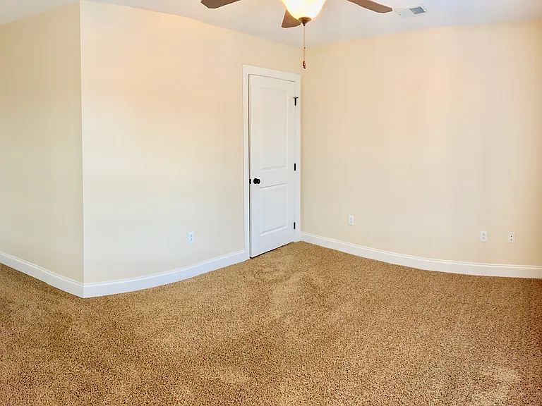 303 Treyson Ln — Photo 8