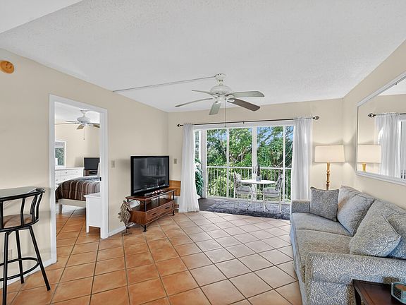 4th image of 1810 New Palm Way #415