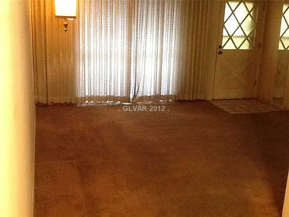 2nd image of 2527 Golfers St