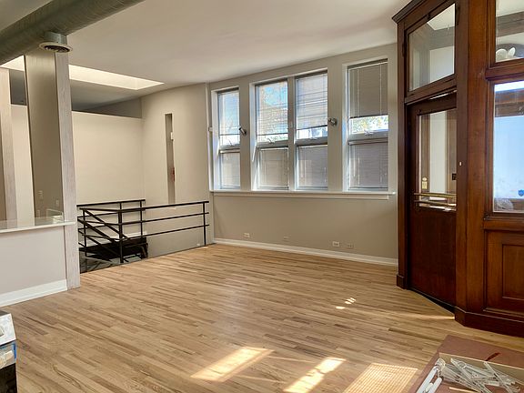 4th image of 1734 W Cortland St #F