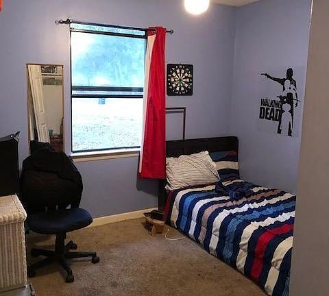 4th circle bedroom 2