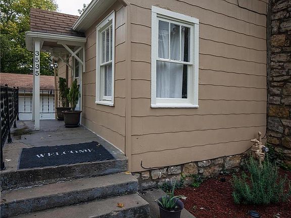 3rd image of 3535 Hunter Ave