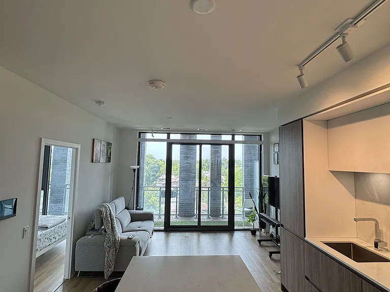 1 Hillsdale Ave E #609 — Photo 14