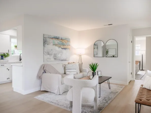 985 32nd Ave, Santa Cruz, CA 95062