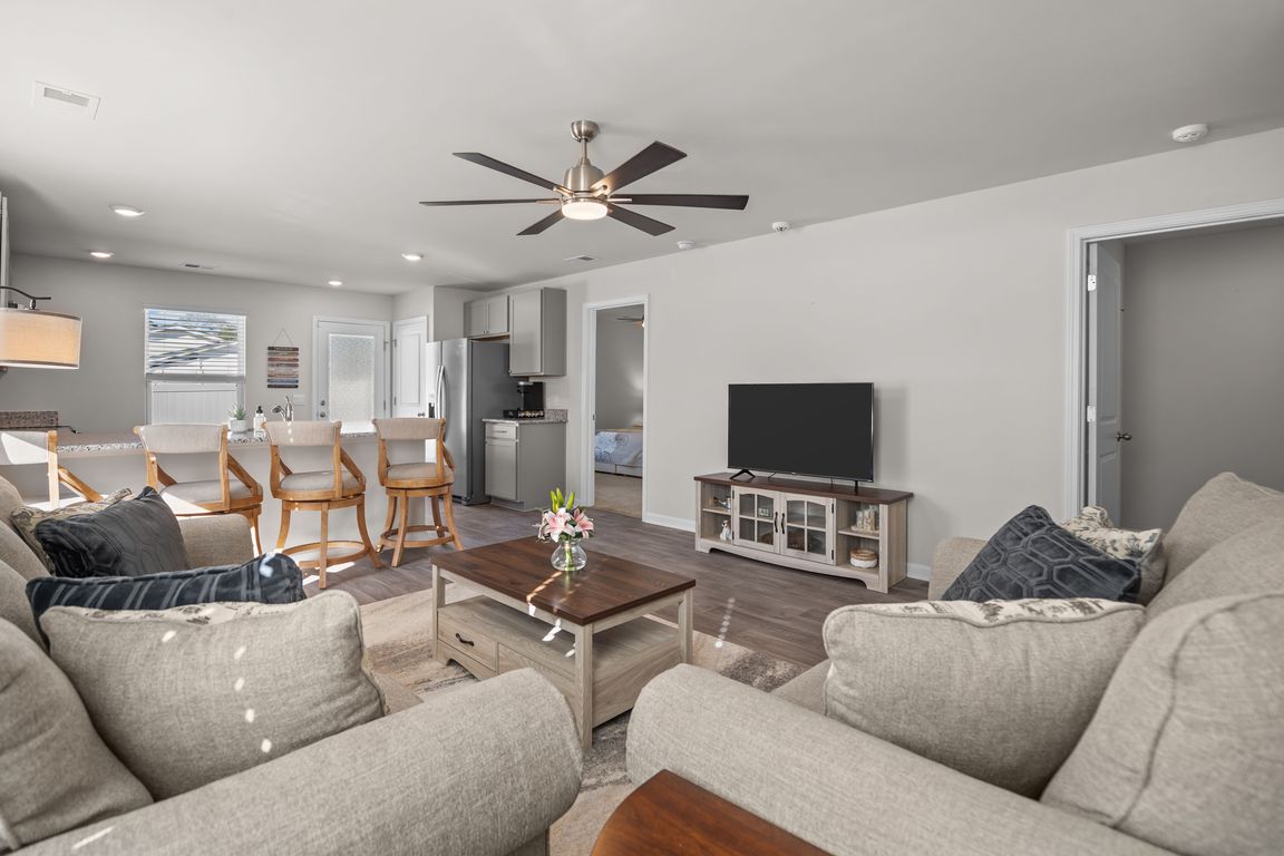 next background image