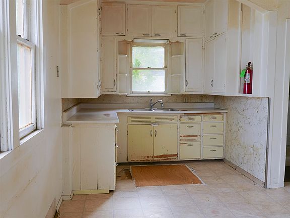 5th image of 2815 W Mallon Ave
