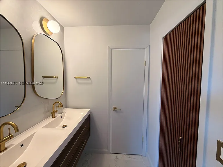 14617 SW 167th Ter — Photo 24