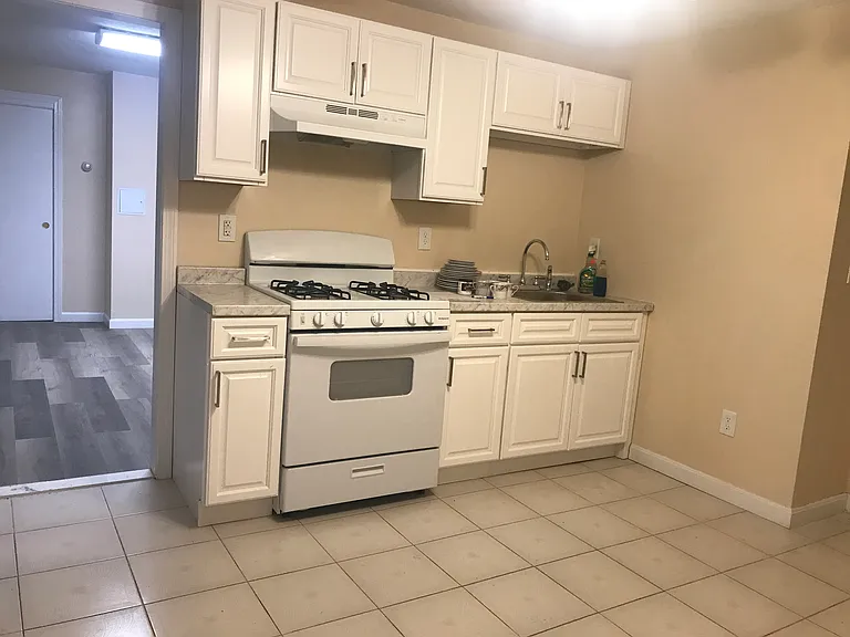 Kitchen for 1 bedroom unit
