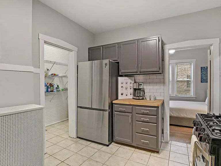 3400-04 N. Springfield/3906-08 W. Roscoe — Photo 12