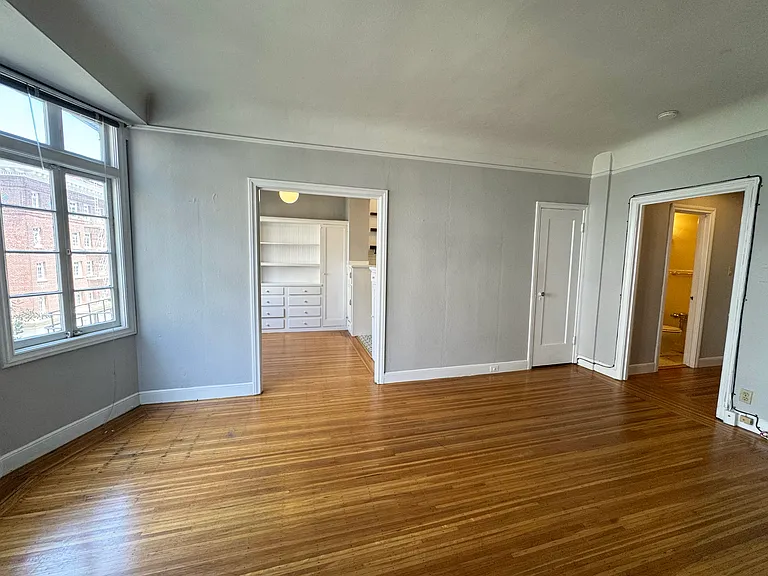 1755 Franklin St — Photo 21