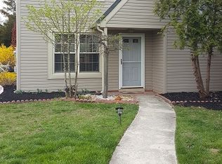 34 Meeting House Ln, Turnersville, NJ 08012