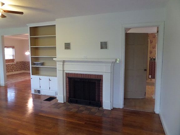 4th image of 1135 Grant St