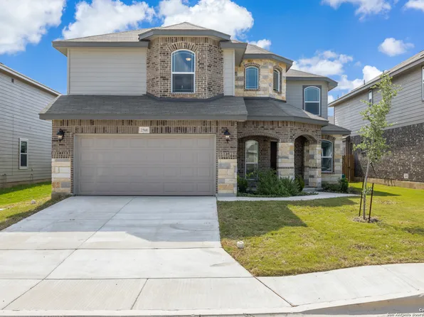 2560 Ayers, Seguin, TX 78155