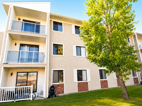 4503 36th Ave NW #4511, Edmonton, AB T6L 3R9