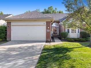 651 Woodhaven Dr #57, Walled Lake, MI 48390