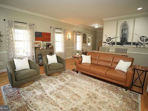 4th image of 42921 Hungerford Ct