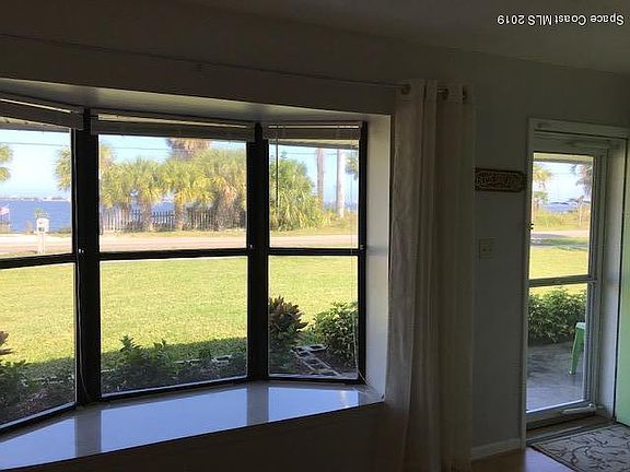 5th image of 2490 Pineapple Ave