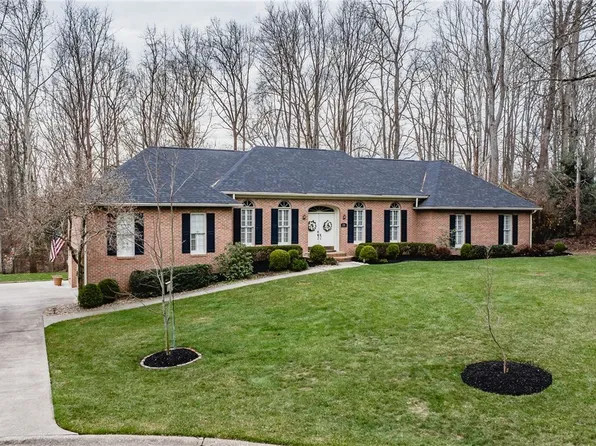 126 Vaughts Run Way, Washington, WV 26181