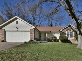 39 Shadowridge Dr, Saint Peters, MO 63376