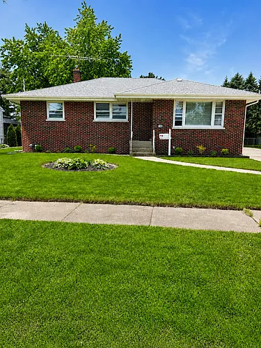 548 South St Photo 1