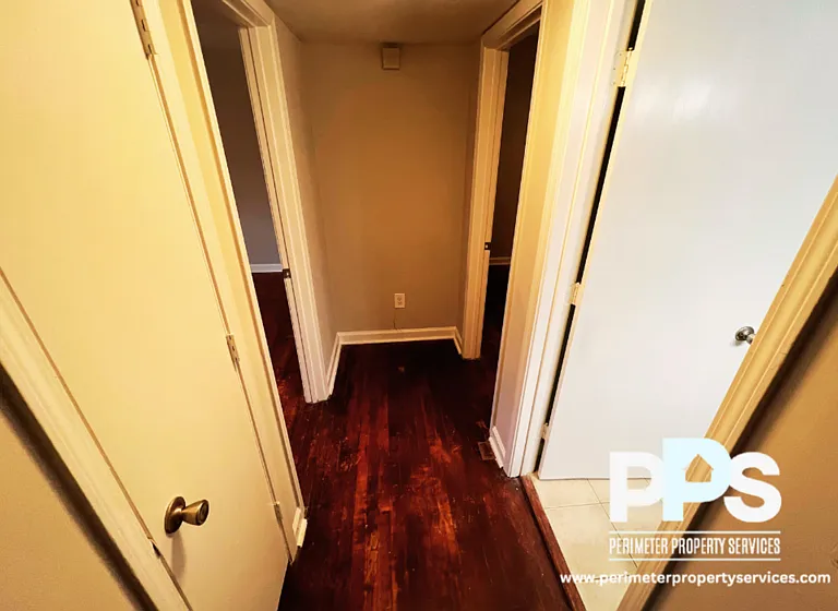 221 Lampkin St NE #6 — Photo 9
