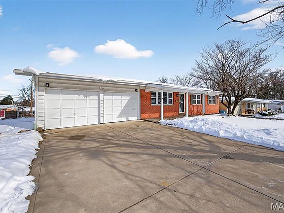 2nd image of 2520 Chartom Mar Dr
