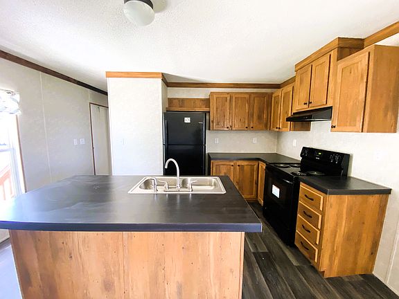 4th image of 425 E Erie Dr