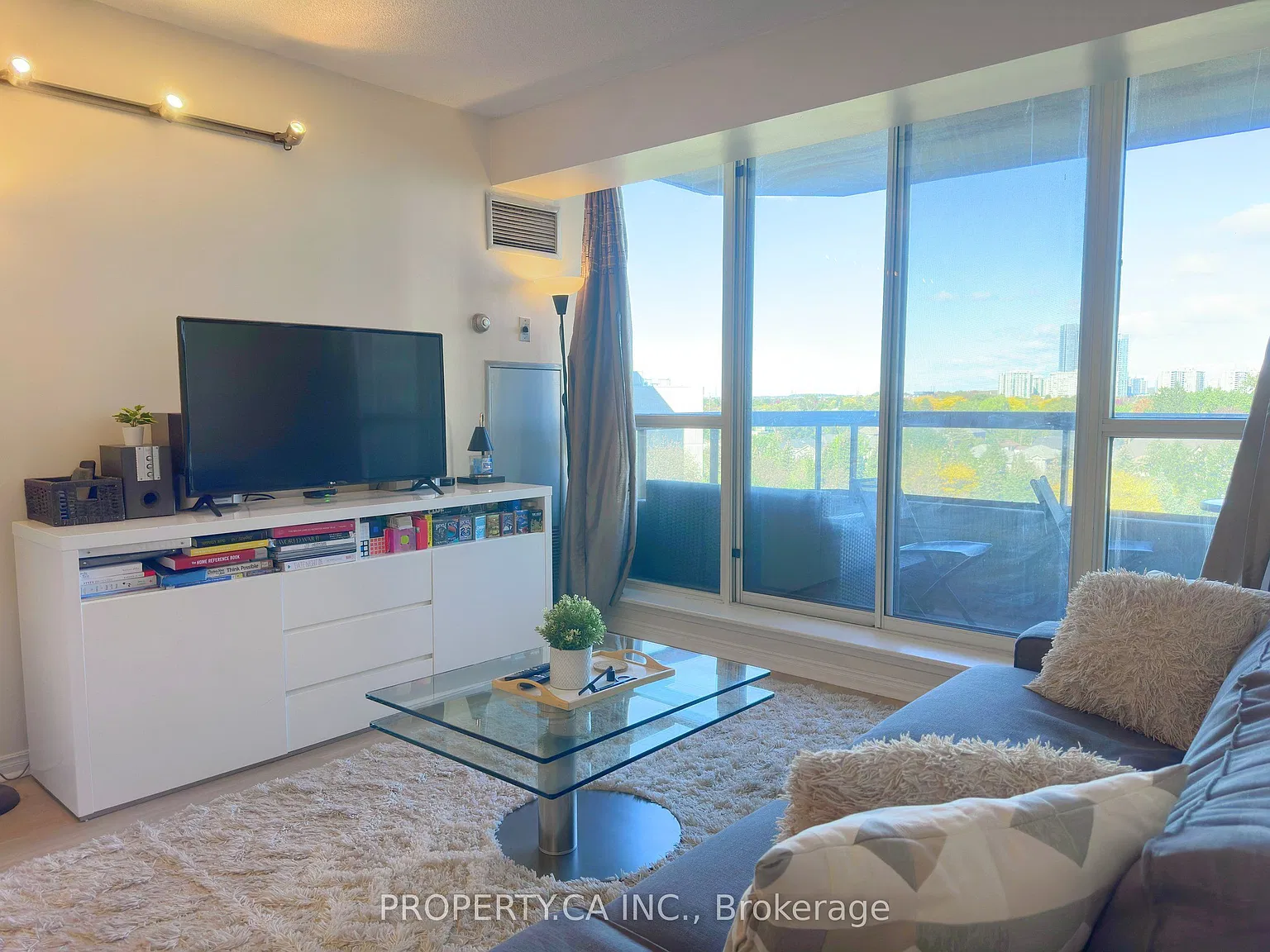 2 bed, $2,650 — Photo 2