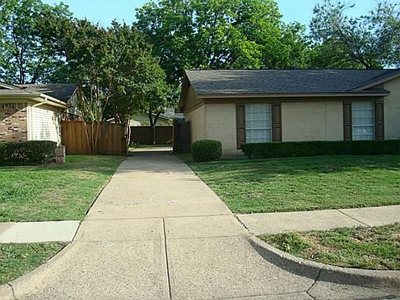 5th image of 919 Sandalwood Ave