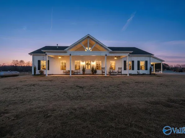 1030 Manley Rd, Hazel Green, AL 35750