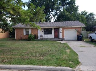 725 E 30th St, Ada, OK 74820