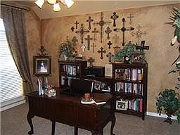 3rd image of 6703 Canyon Crest Dr