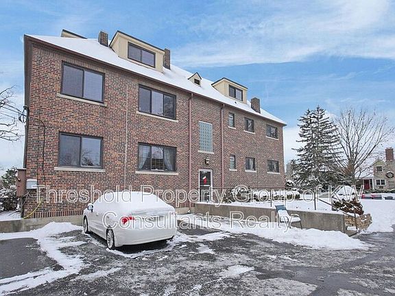 2nd image of 2208 Arlington Ave APT 6
