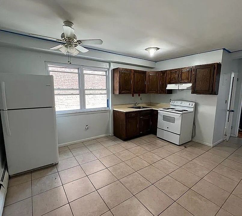1st image of 2422 Wilson Ave Unit 1B