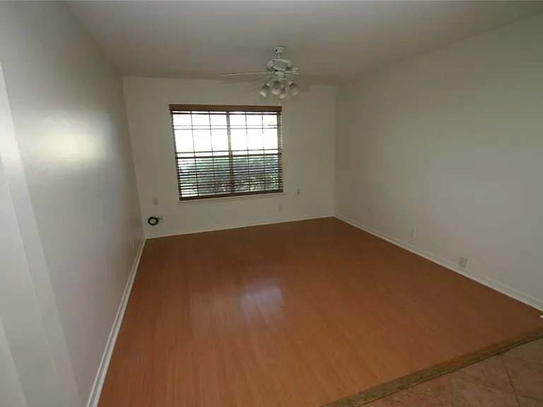 6702 Isabelle Dr — Photo 8