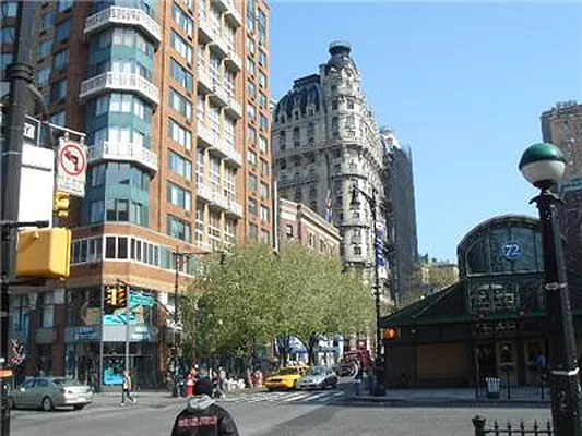Sold by NY NY Condo, Inc | media 6