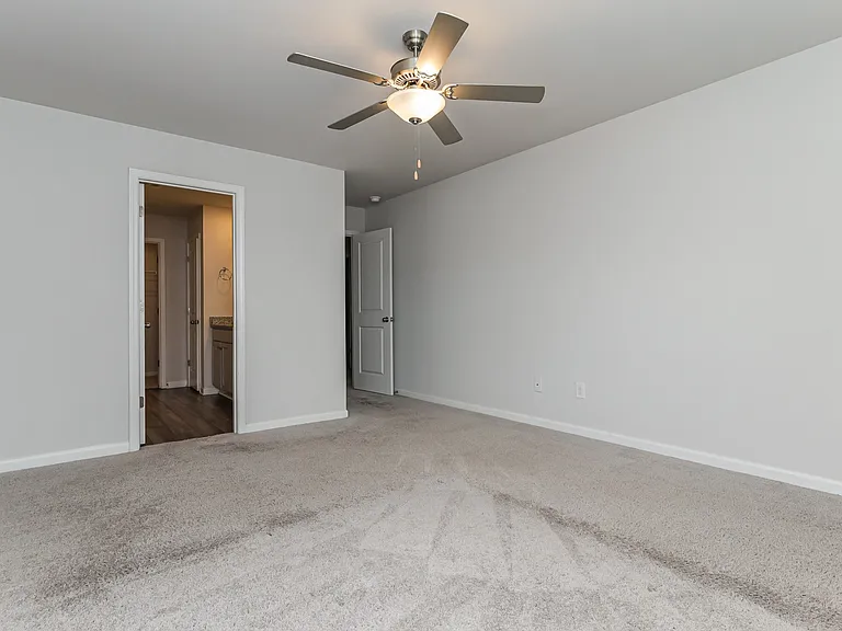 606 Benjamin Ct — Photo 3