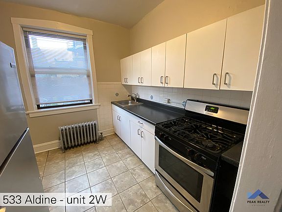 4th image of 527-37 W Aldine Ave #533-3W