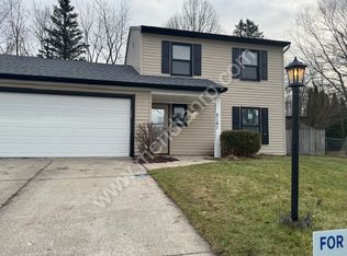 2116 Logan Ct, Kendallville, IN 46755