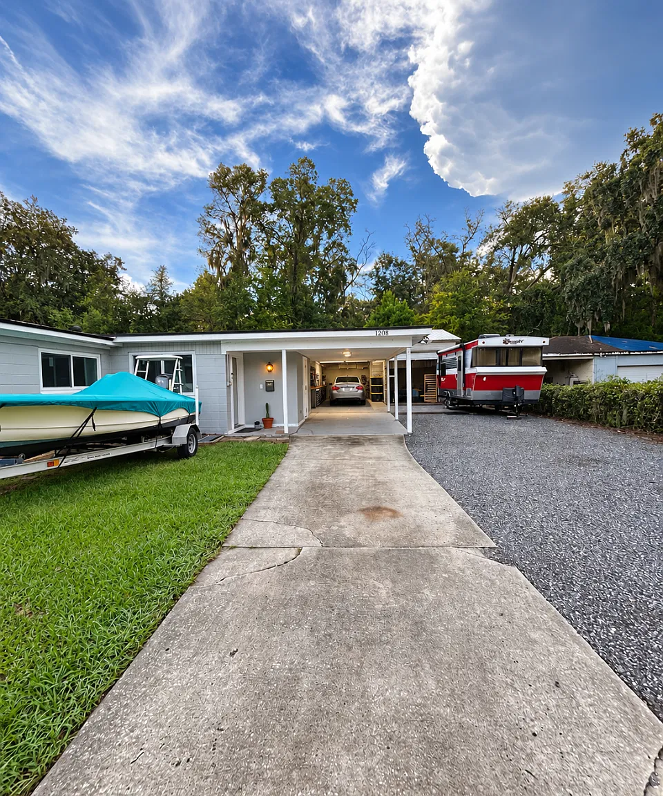 4 bed, 1695 sqft, $3,100 — Photo 1